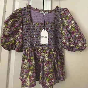 NWT puffy sleeve top